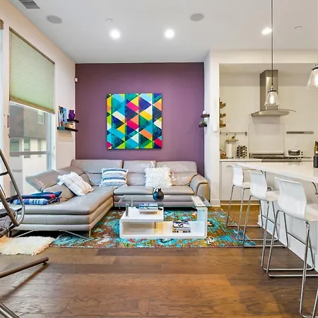 Chic Silver Lake Oasis With Breathtaking City Skyline Views, Private Rooftop & Garage